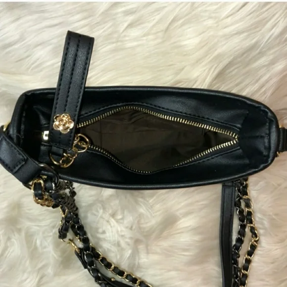 Diamond Quilted Shoulder Bag Black and White Vegan Leather - Picture 4 of 7